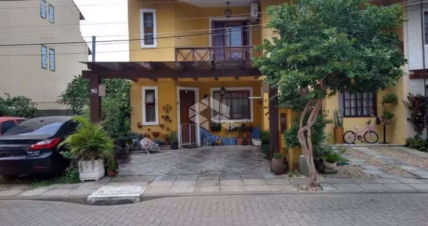 Casa em condomínio 2 quartos no bairro hípica, em porto alegre