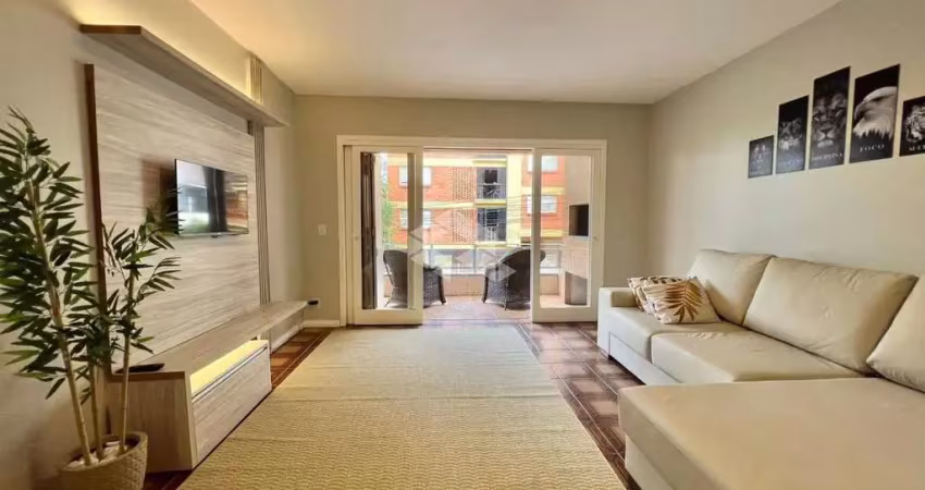 Apartamento  03 dormitórios, 1 suíte, 108 m² privativos,living 2 ambientes, sacada com churrasqueira, dependência de empregada, centro,capão da canoa!