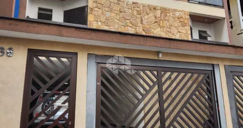 Apartamento em VILA CURUÇA