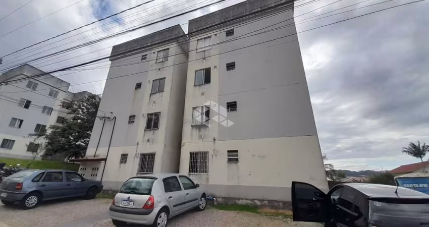 APARTAMENTO COM 2 QUARTOS E 1 VAGA DE GARAGEM NO BAIRRO BOM VIVER EM BIGUAÇU/SC