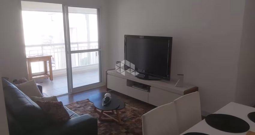 Vendo Apt na Mooca com Churrasqueira