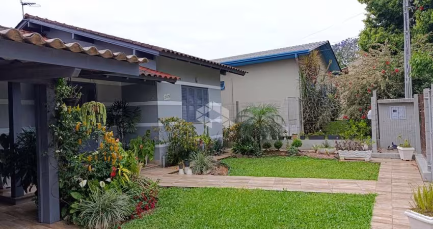 Casa 2 dormitórios, 1 banheiro, 2 vagas, bairro Encosta do Sol, em Estância Velha. Aceita financiamento e FGTS.
