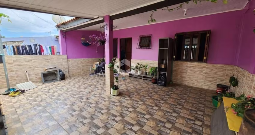 Casa com 2 dormitórios à venda no Centro Novo em Eldorado do Sul-RS