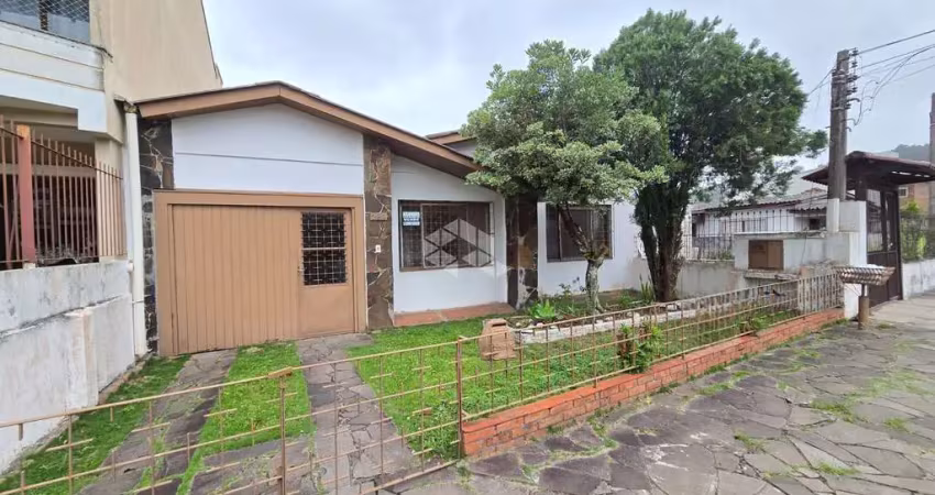 Casa com 3 quartos à venda na Rua Hilário Cristo, 285, Hípica, Porto Alegre