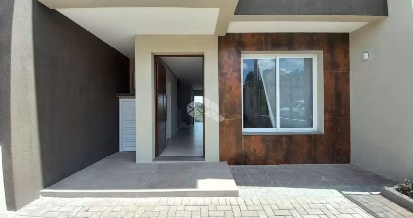 Casa com 3 dormitórios sendo um suíte com sacada, sala estar,jantar vaga para 2 carros aceita financiamento bancário, FGTS.
