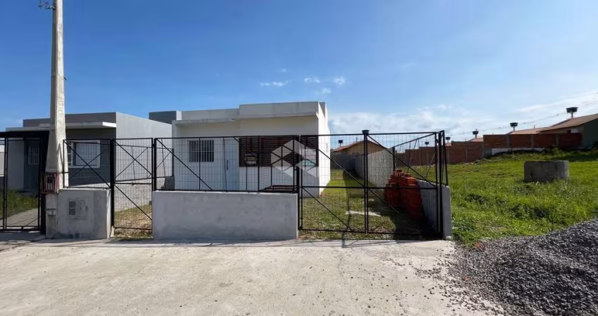 Casa à venda no bairro Diácono João Luiz Pozzobon em Santa Maria.