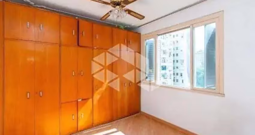 Apartamento de dois dormitórios no centro histórico em porto alegre