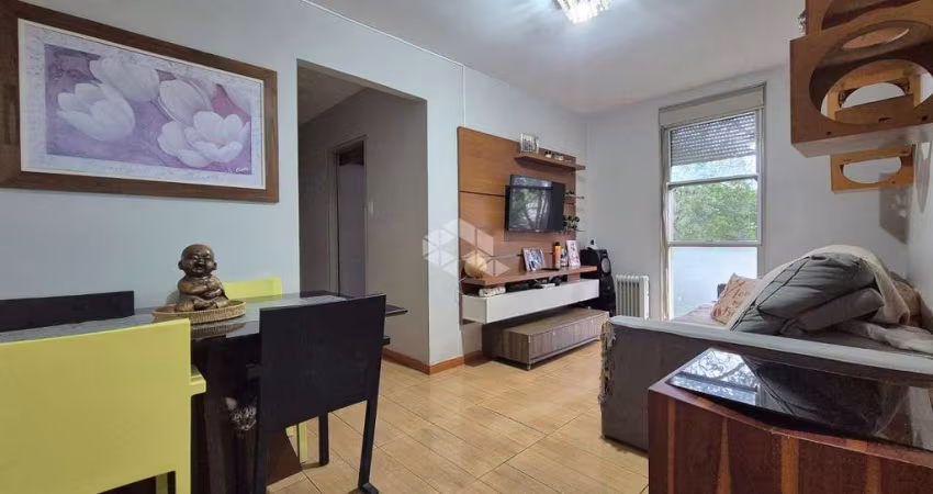 Apartamento de 2 dormitórios no bairro Humaitá em Porto Alegre