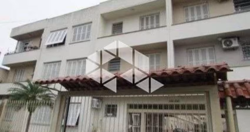 Apartamento 02 Dormitórios, 01 Banheiro, 75 m²