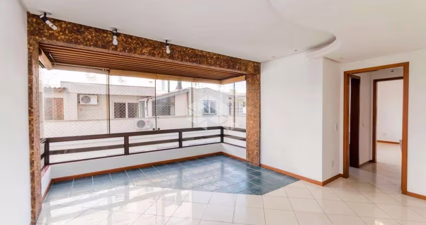 Apartamento de 95m2 privativos com 3 dormitórios, sendo 1 com sacada, vaga escriturada, 2 elevedores