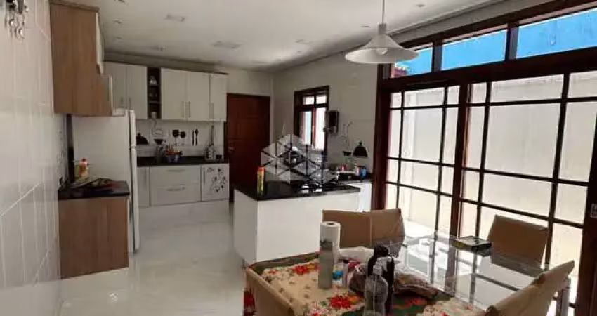Sobrado dos sonhos: 3 dorms, suíte, quintal com churrasqueira e localização privilegiada em guarulhos!