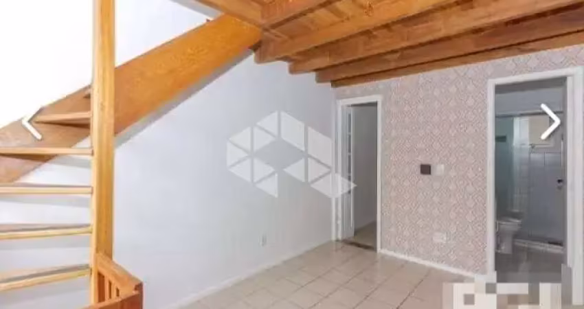 Casa à venda em condomínio fechado, 3 quartos e  2 vagas de garagem - 85,18m²
