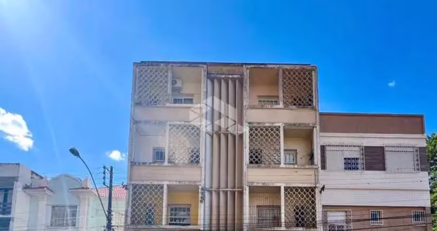Apartamento de 2 dormitórios no centro - frente ao colégio centenário