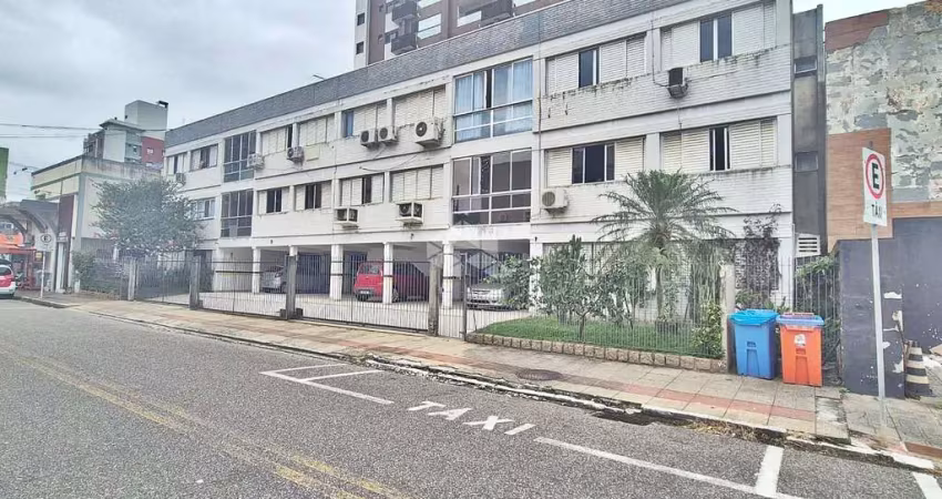 APARTAMENTO À VENDA COM 3 QUARTOS SENDO 1 SUÍTE E 1 VAGA DE GARAGEM NO BAIRRO COQUEIROS EM FLORIANÓPOLIS/SC.