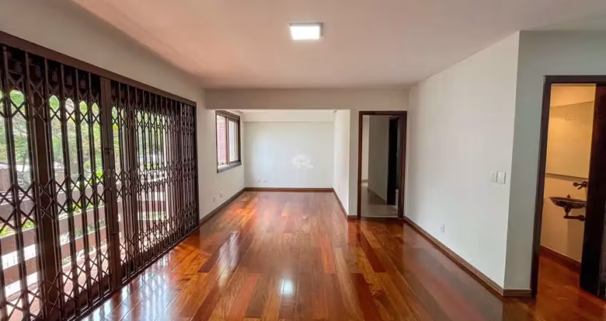 Apartamento 3 quartos, 1 suíte, com sacada e banheira. contendo 129,70m² privativos, no bairro petrópolis em porto alegre