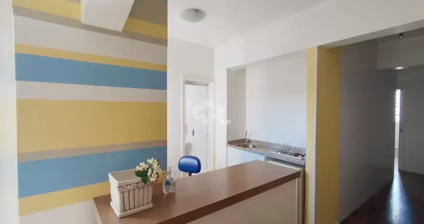 Excelente sala comercial à venda na avenida júlio de castilhos, no centro histórico de porto alegre, com garagem por 130 mil