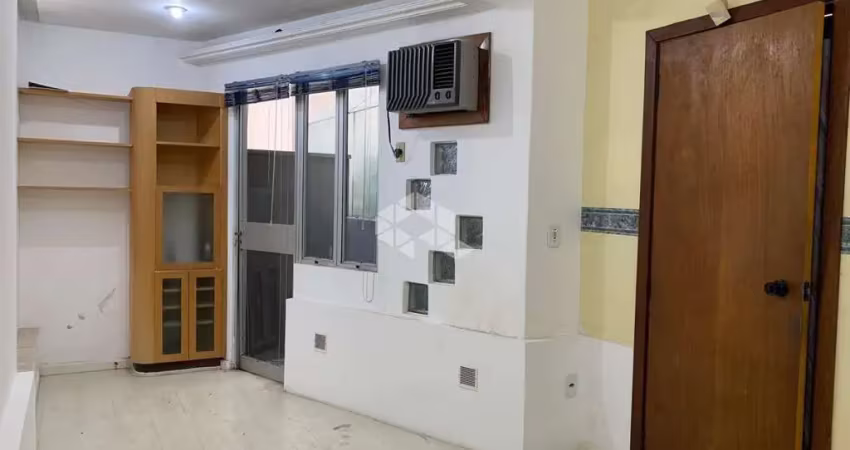 Sala comercial à venda, desocupada, av. taquara, petrópolis.