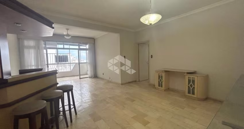 APARTAMENTO COM 3 QUARTOS SENDO 1 SUÍTE E 1 VAGA DE GARAGEM NO CENTRO DE FLORIANÓPOLIS/SC