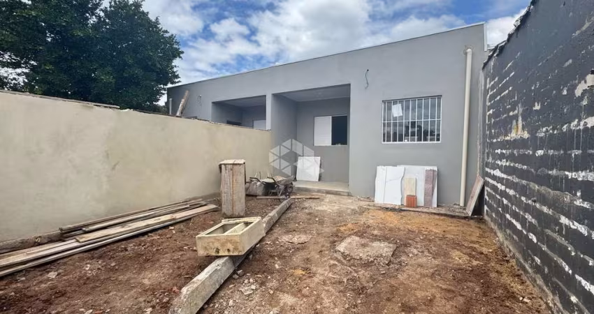 Casa nova de 2 dormitórios com vaga de garagem