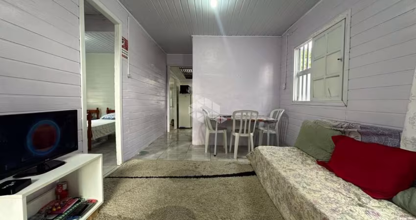 Casa térrea 2 dormitórios, 86m² com Amplo pátio.