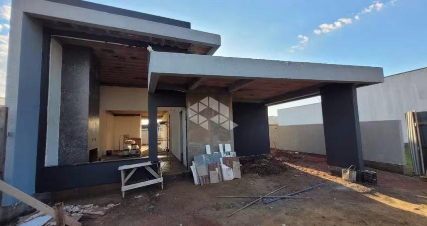 Linda casa térrea no Condomínio Terras Alpha com 140 m² á venda.