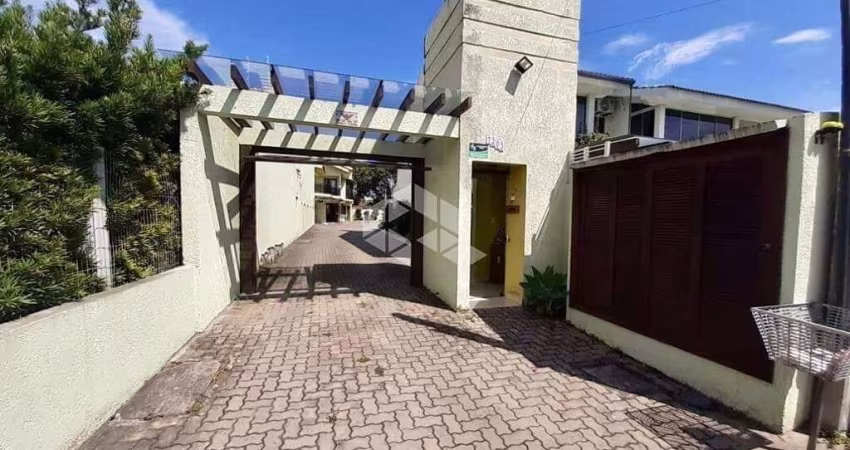 Duplex de 2 quartos e garagem em condominio em Tramandai