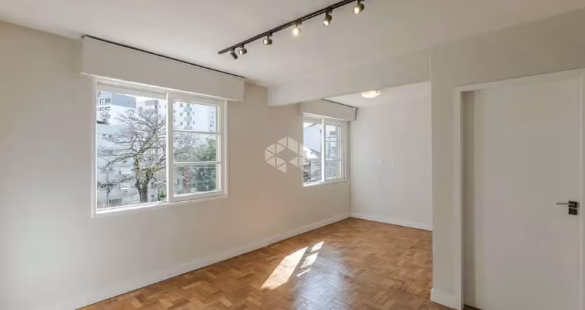 Excelente apartamento de 3 dormitórios transformado em 2, com vaga coberta, no bairro bela vista