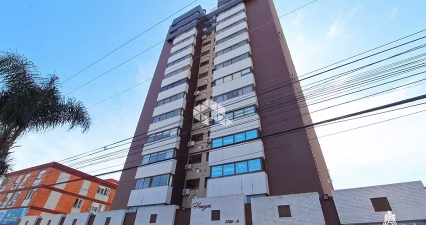 Apartamento com 2 dormitórios, sendo 1 suíte e 2 vagas no bairro Chácara das Pedras