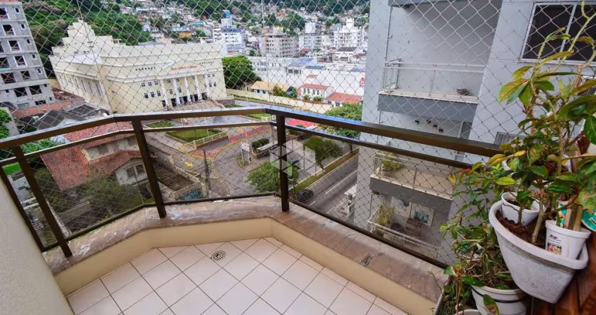 APARTAMENTO À VENDA NO CENTRO DE FLORIANÓPOLIS COM 3 QUARTOS SENDO 1 SUÍTE