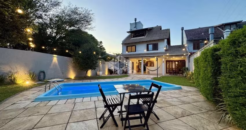 Casa com 253m² com 3 dormitórios, no bairro Ipanema - Porto Alegre