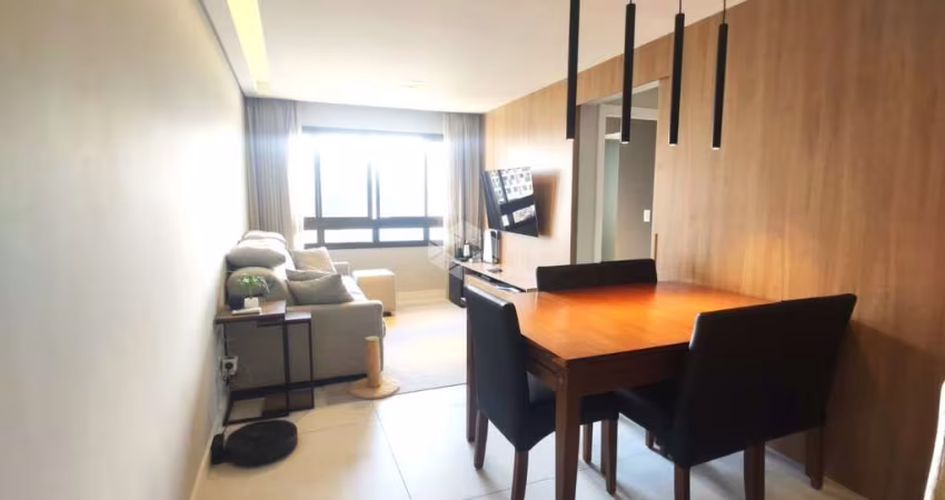Apartamento 2 dormitórios (1 suíte), mobiliado, 2 vagas,  à Venda por R$ 700.000,00 , Jardim Do Salso, Porto Alegre
