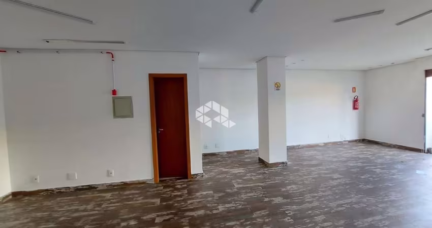 Loja  Comercial , 48 m² Privativo, Bairro  Petropolis, Porto Alegre