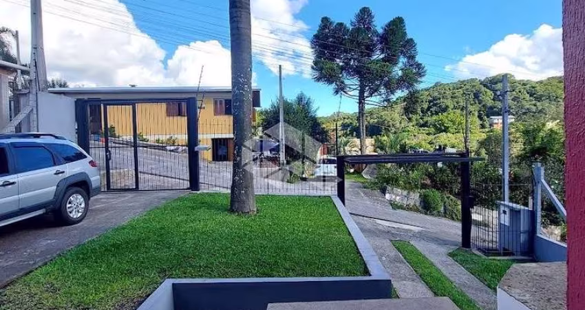 Casa com 3 dormitórios no Bairro Vinosul