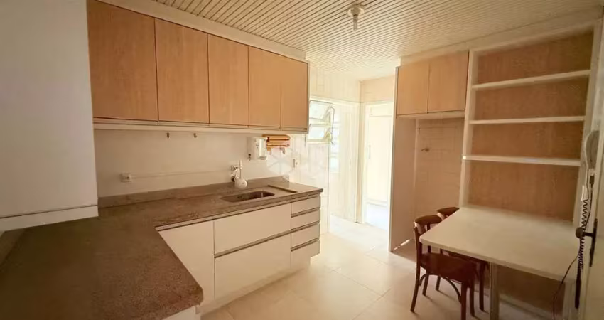Apartamento 2 dormitórios mais dependência no centro de florianópolis sc