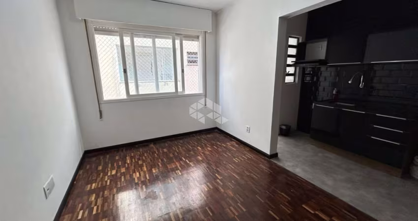 Apartamento de 1 dorm reformado na Cidade Baixa