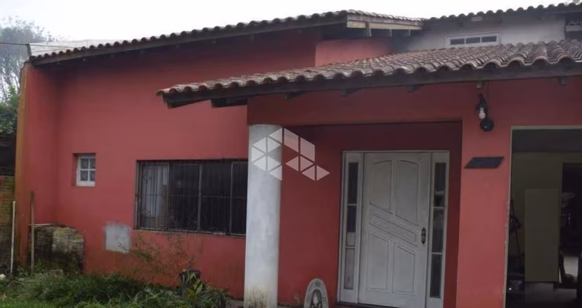 Casa Esteio, bairro Centro, 3 dormitórios, sendo 1 suíte, 2 banheiros, 2 vagas de garagem