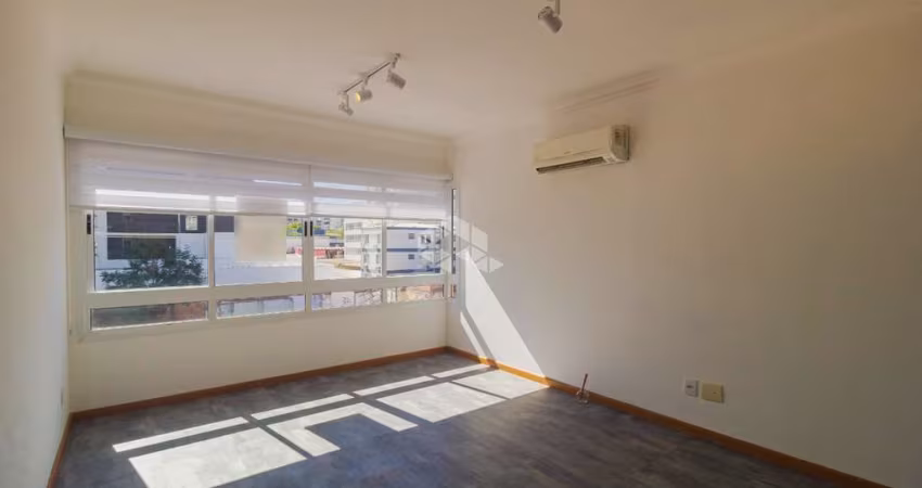 Apartamento 2 dormitórios 1 suíte 70m² 1 vaga no bairro Jardim Botânico
