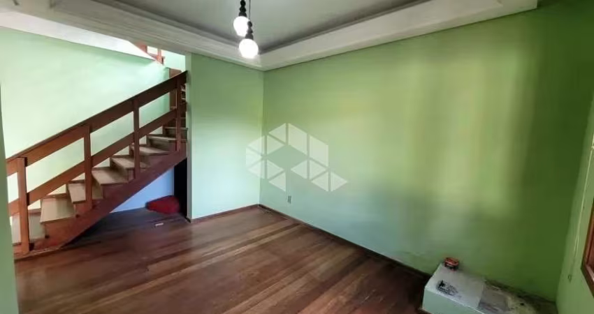 Casa em Condomínio com 3 Dormitórios, Suíte com Closet, Bairro Ipanema, Zona Sul de Porto Alegre