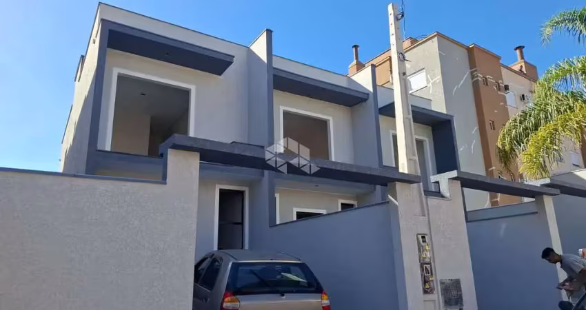 Sobrado 3 dormitórios sendo 1 suíte em ingleses do rio vermelho