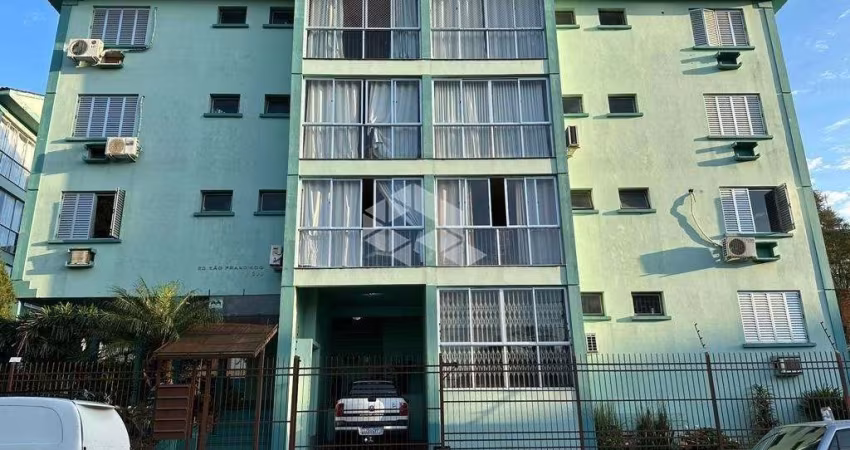 Apartamento à venda de 3 quartos, uma suíte, no bairro Nossa Senhora de Lourdes, Santa Maria - RS