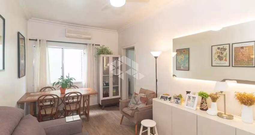 Apartamento de 2 dormitórios/quartos, no Bairro Floresta em Porto Alegre/RS.