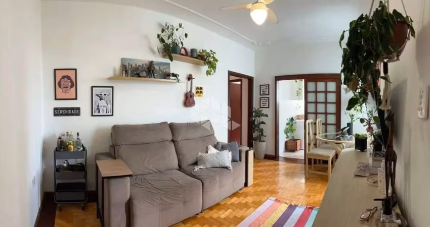 Apartamento com 2 dormitórios no bairro São Geraldo em Porto Alegre
