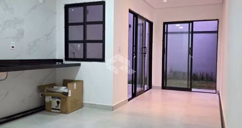 Sobrado à venda próximo ao metrô Alto do Ipiranga com 3 dormitórios (1 suíte) e 1 vaga de garagem.