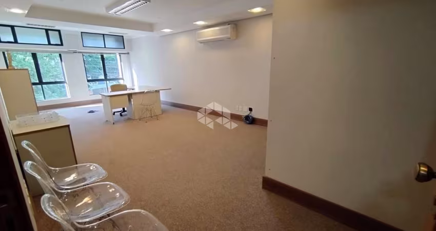 Sala/Conjunto com 42,00m² no bairro Petrópolis em Porto Alegre