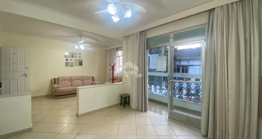 APARTAMENTO SEMIMOBILIADO COM 3 QUARTOS 1 SUÍTE E 2 VAGAS DE GARAGEM NO CANTO EM FLORIANÓPOLIS