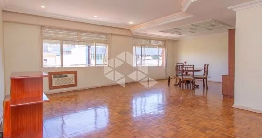 Apartamento 03 dormitórios, 117,08m² área privativa, com garagem, no bairro Menino Deus