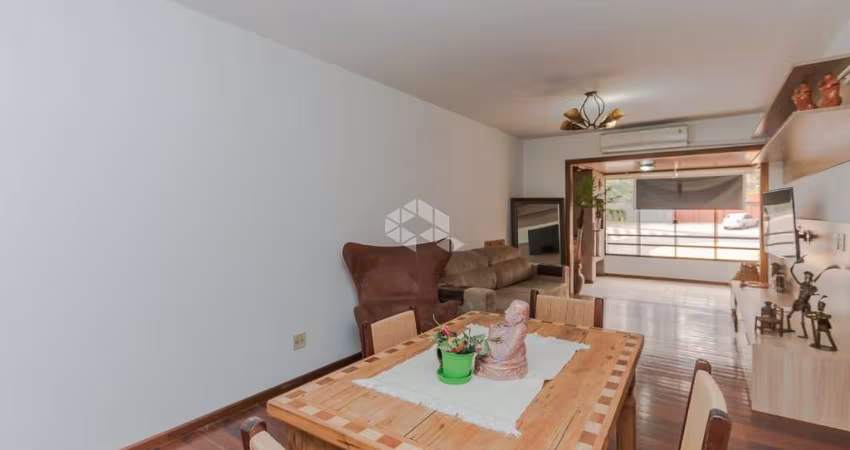 Apartamento à venda de 2 dormitórios 1 vaga  e depósito, no Bela Vista - Porto Alegre- RS