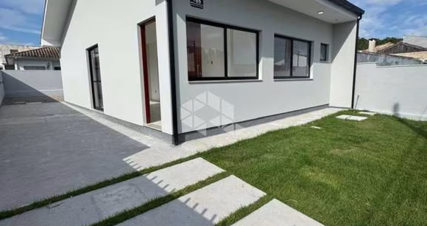 Casa com 3 quartos/dormitórios no Lisboa III, bairro Forquilhas, em São José- SC