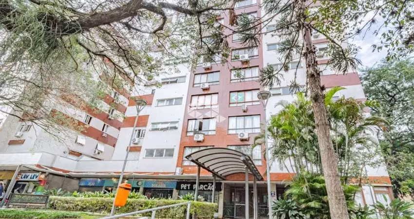 Excelente apartamento com 2 dormitórios, vaga de garagem aos pés do parcão no bairro moinhos de vento