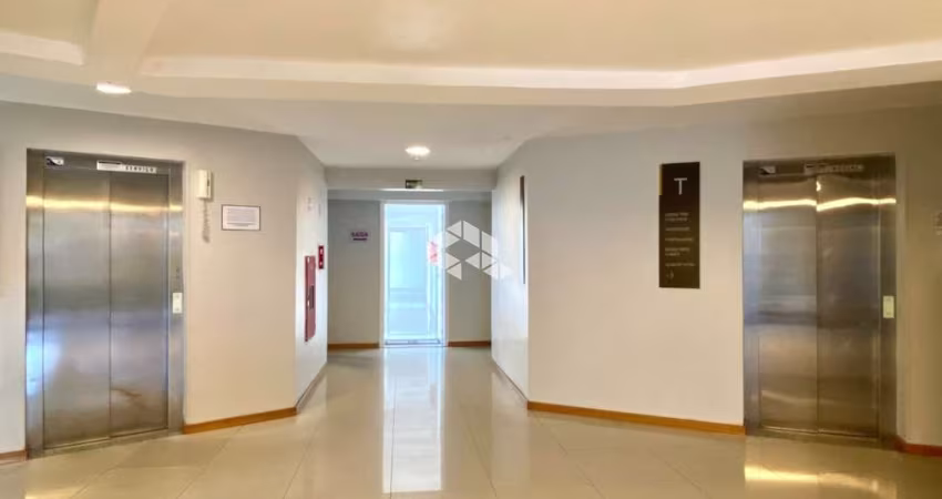 Apartamento de 2 dormitórios e 1 vaga de garagem, no bairro Vila Ipiranga, em Porto Alegre.